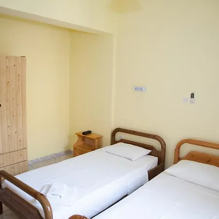 Stella Ликсури